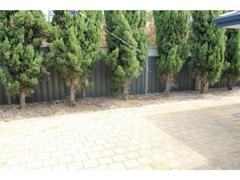 14 Limerick Loop, Wattle Grove WA 6107