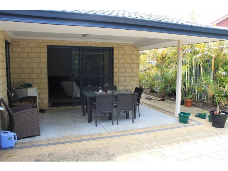 14 Limerick Loop, Wattle Grove WA 6107