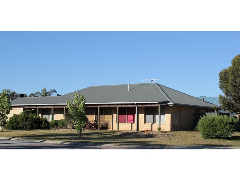 32 Parkfield Boulevard, Bertram WA 6167