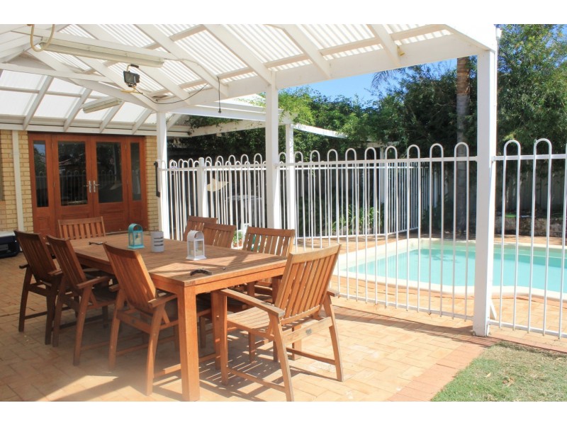 6 Watson Hill, Winthrop WA 6150