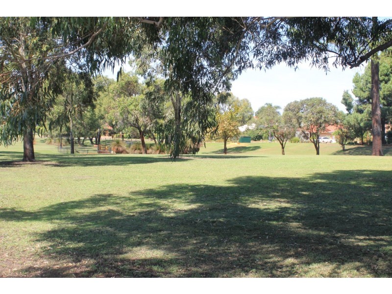 6 Watson Hill, Winthrop WA 6150