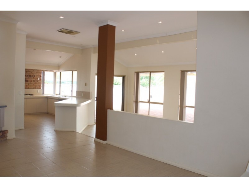 18 Torenia Way, Yangebup WA 6164