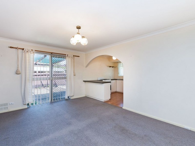 3 Glen Street, Rockingham WA 6168
