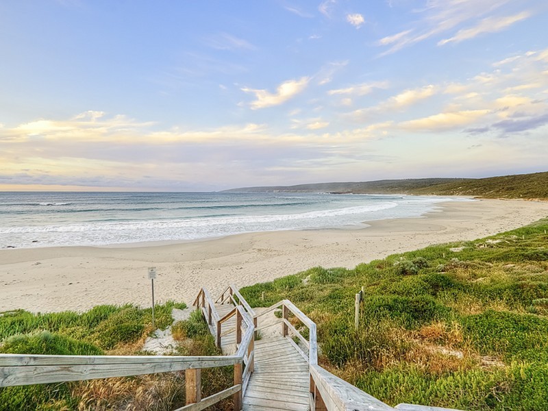 40/67 Smith Beach Road, Yallingup WA 6282