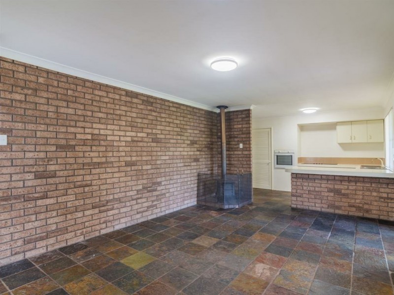 102 Elderberry Drive, South Lake WA 6164