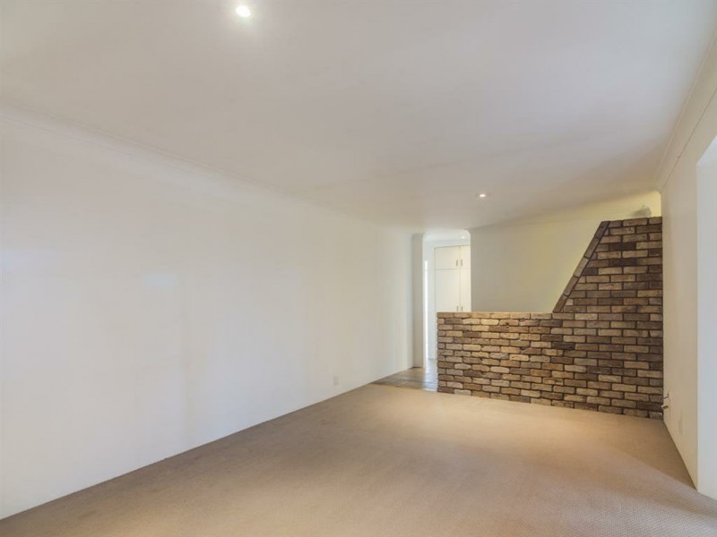 102 Elderberry Drive, South Lake WA 6164