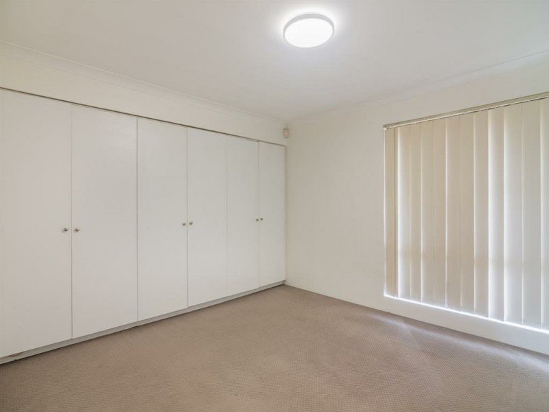 102 Elderberry Drive, South Lake WA 6164