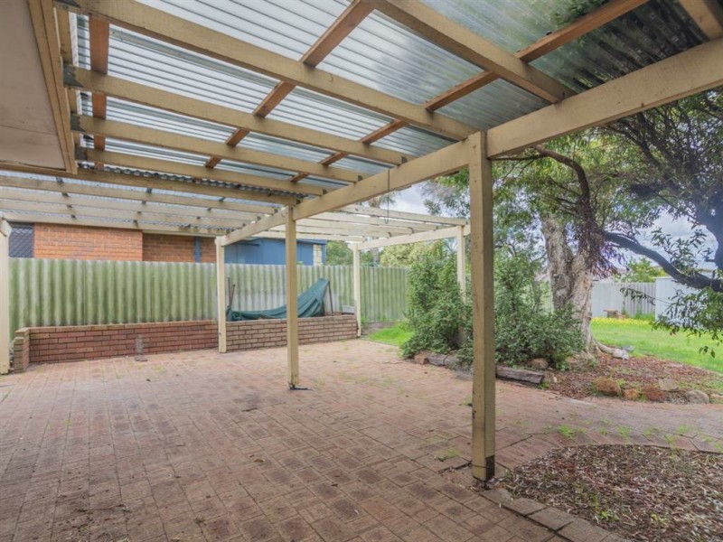 102 Elderberry Drive, South Lake WA 6164