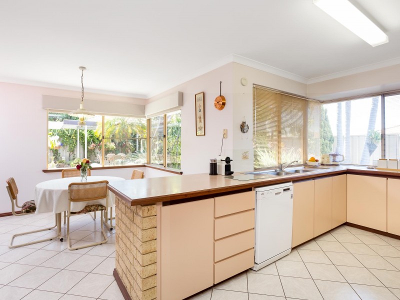 5 Banyalla Court, South Lake WA 6164