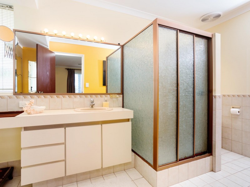 5 Banyalla Court, South Lake WA 6164