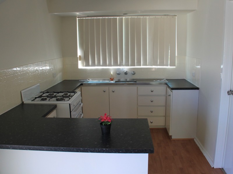 3 Glen Street, Rockingham WA 6168