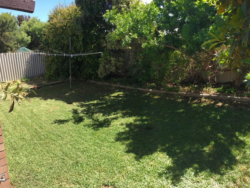 3 Glen Street, Rockingham WA 6168