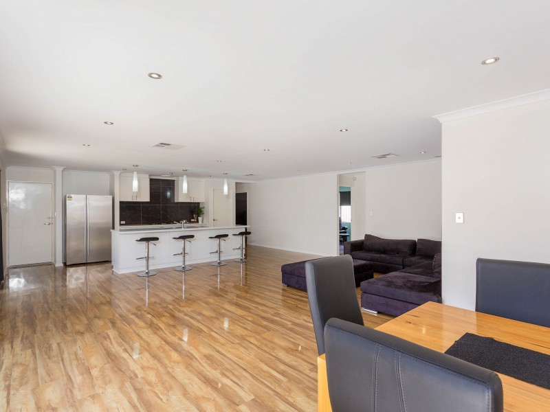 4 Belmore Bend, Aubin Grove WA 6164