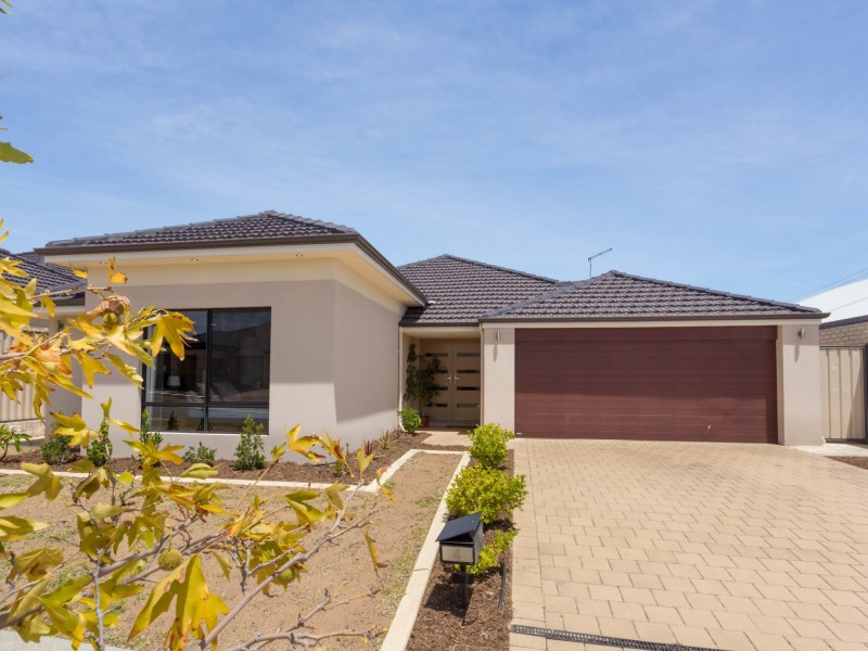 4 Belmore Bend, Aubin Grove WA 6164