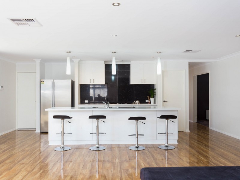 4 Belmore Bend, Aubin Grove WA 6164