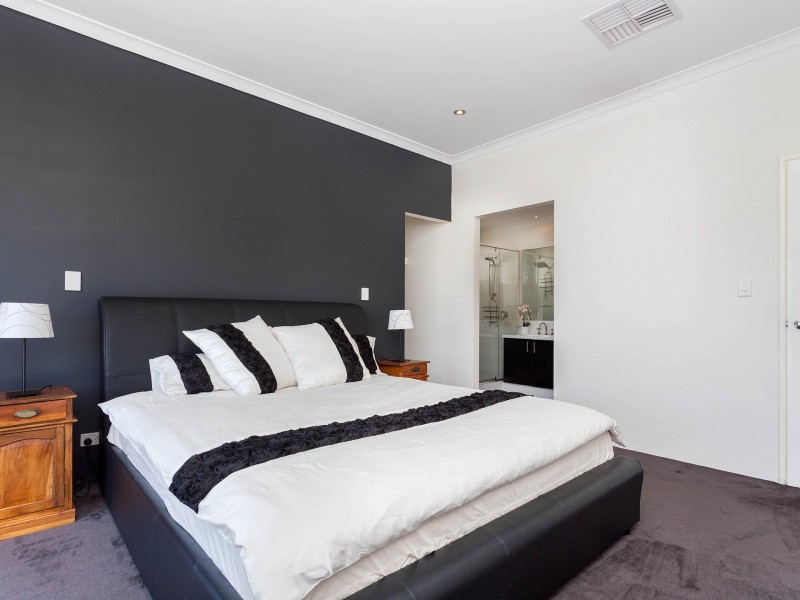 4 Belmore Bend, Aubin Grove WA 6164