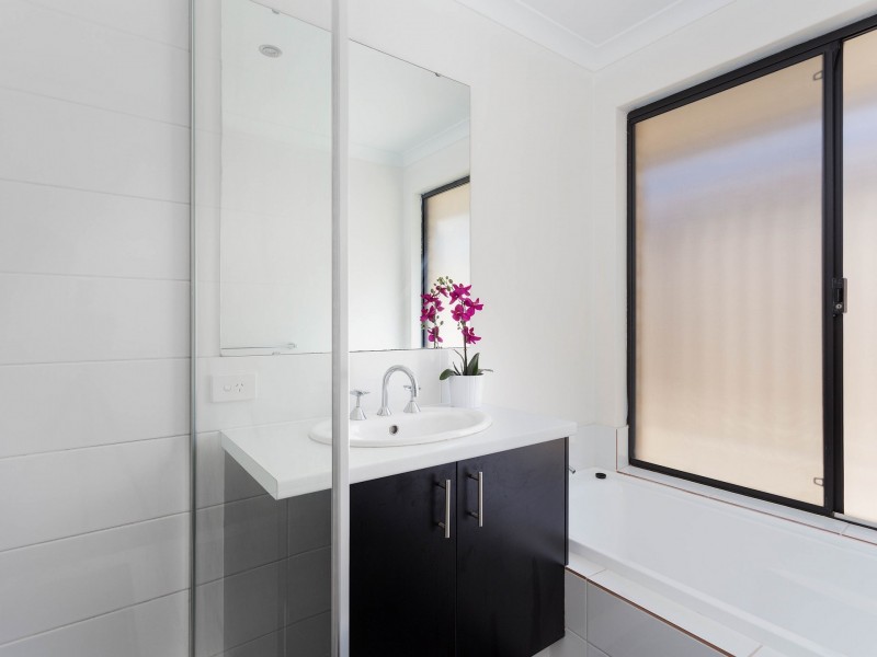 4 Belmore Bend, Aubin Grove WA 6164