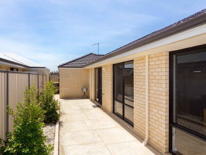 4 Belmore Bend, Aubin Grove WA 6164