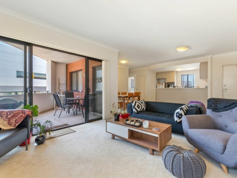 Apartment 7/2 Stockton Bend, Cockburn Central WA 6164