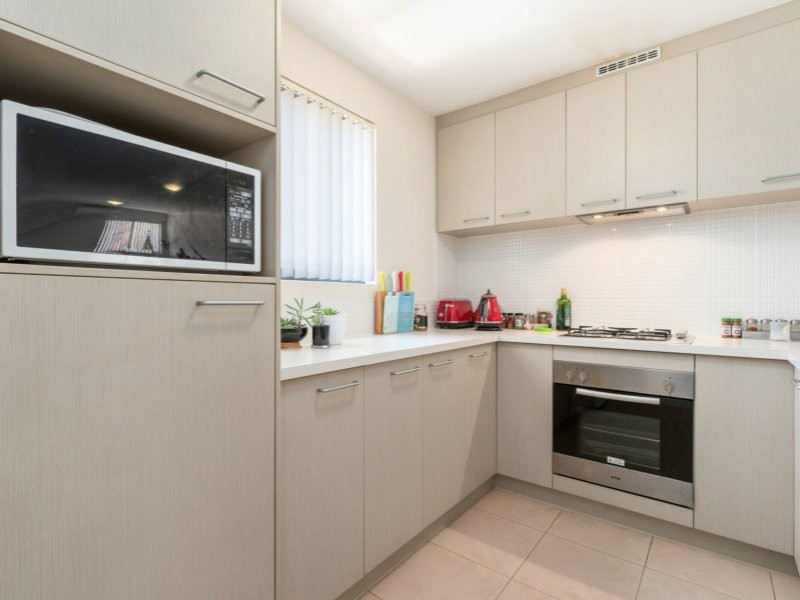 Apartment 7/2 Stockton Bend, Cockburn Central WA 6164