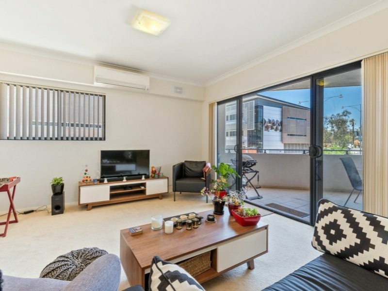Apartment 7/2 Stockton Bend, Cockburn Central WA 6164
