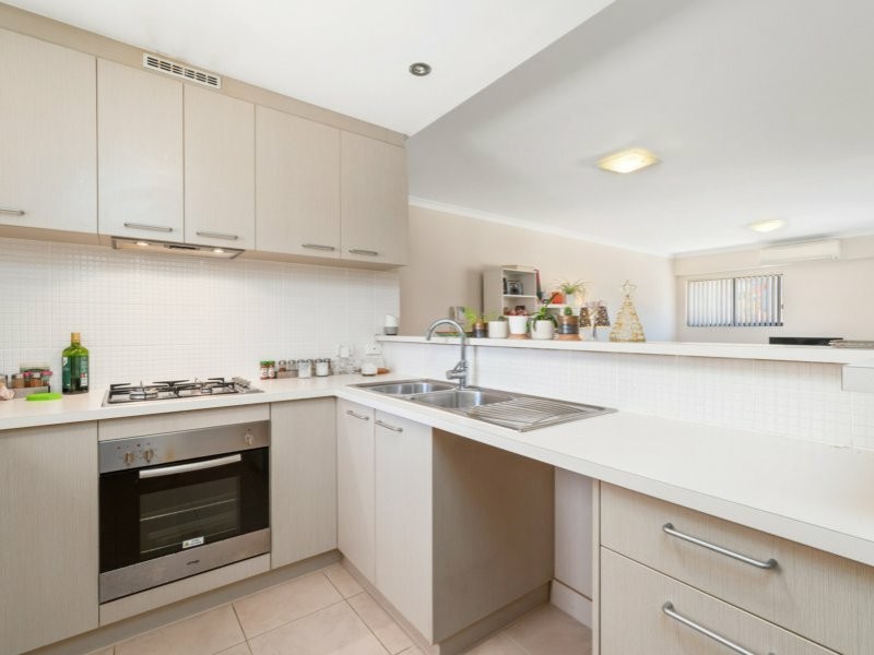 Apartment 7/2 Stockton Bend, Cockburn Central WA 6164