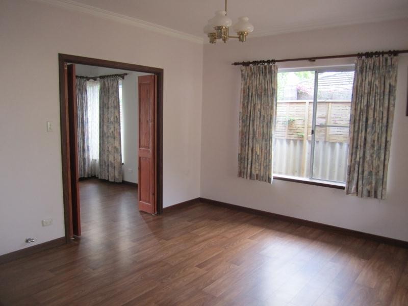 26 Tudor Avenue, Shelley WA 6148