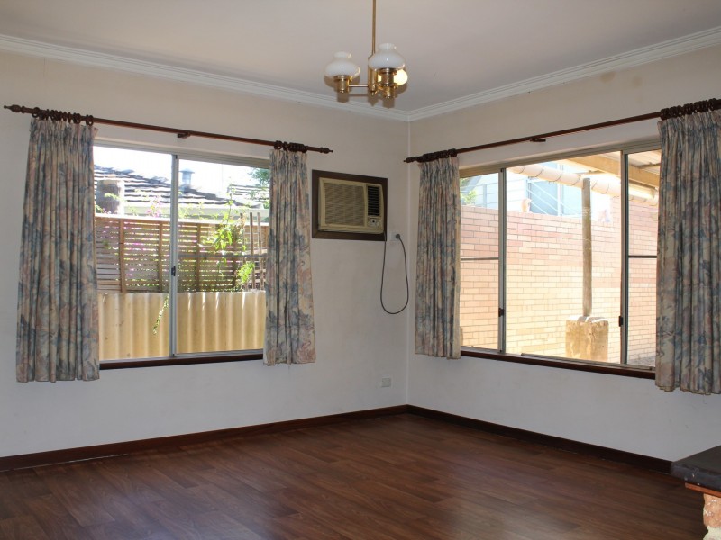 26 Tudor Avenue, Shelley WA 6148