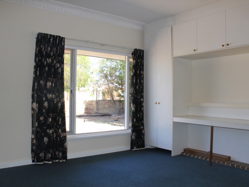 26 Tudor Avenue, Shelley WA 6148