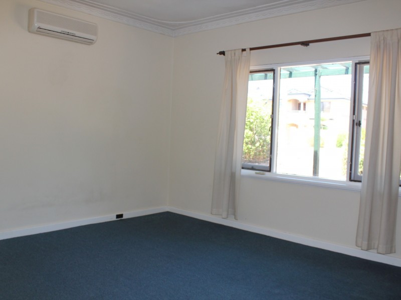 26 Tudor Avenue, Shelley WA 6148