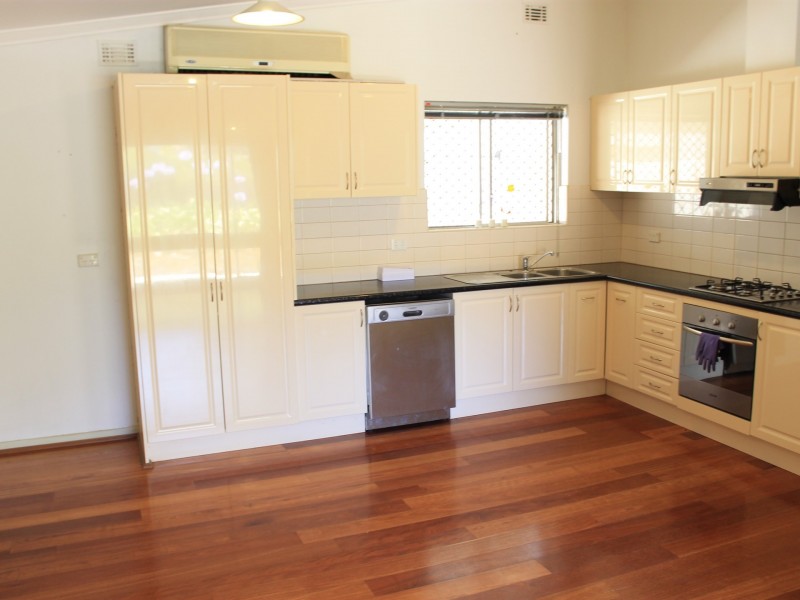 5 Ashbourne Way, Hamilton Hill WA 6163