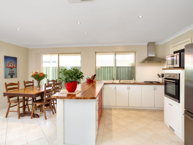 31 Kennack Vista, Atwell WA 6164