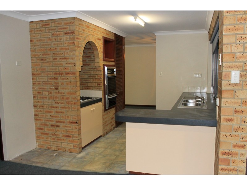 8 Renou Way, Bateman WA 6150