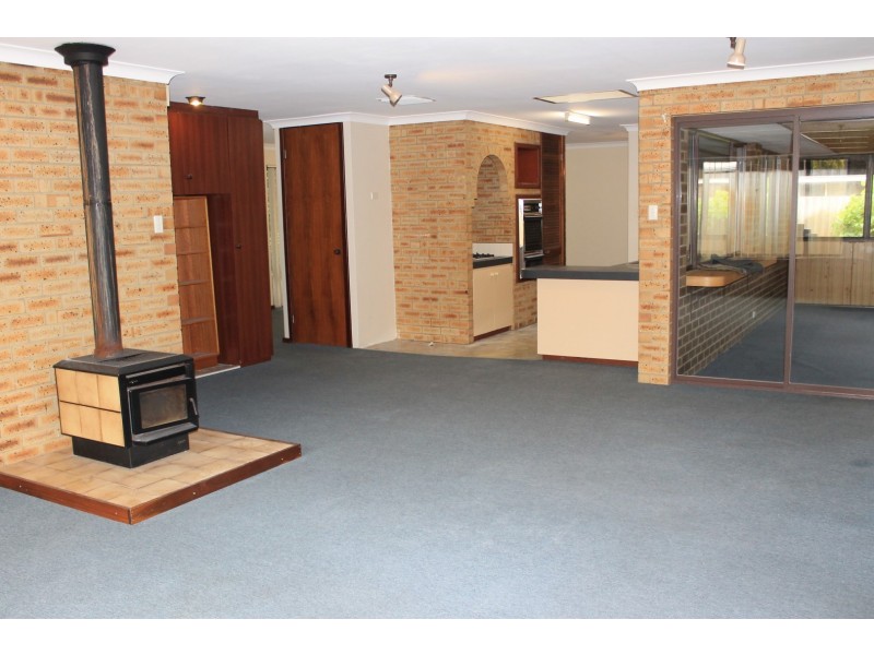 8 Renou Way, Bateman WA 6150