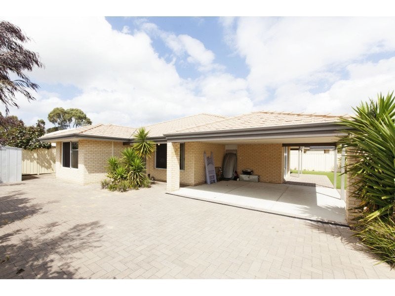 21 Calder Way, Atwell WA 6164