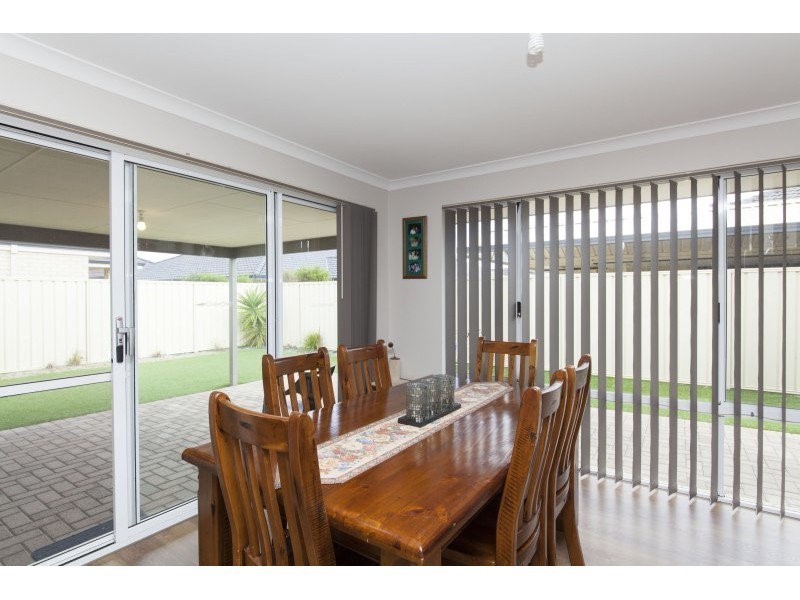 21 Calder Way, Atwell WA 6164