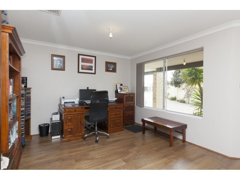 21 Calder Way, Atwell WA 6164