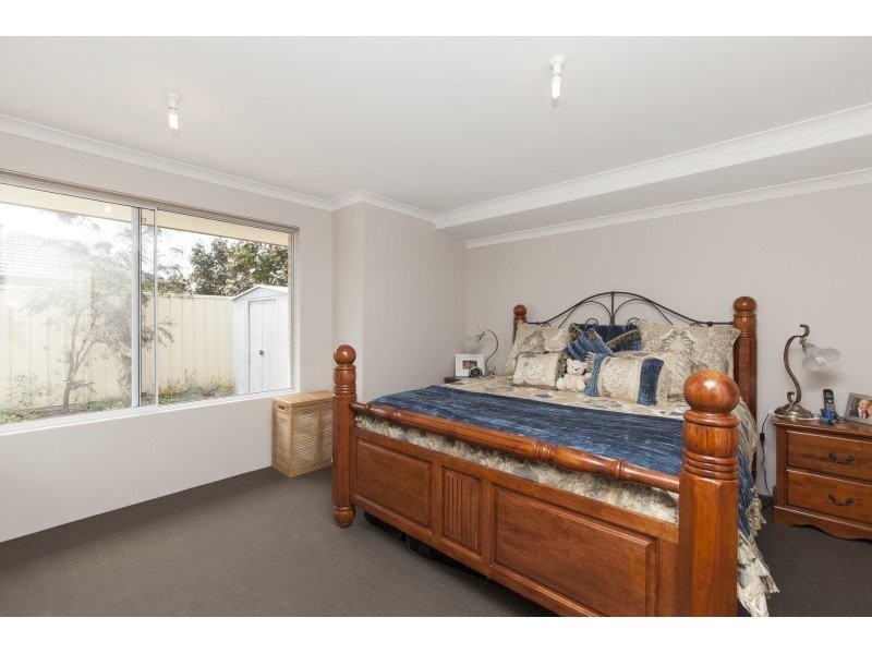21 Calder Way, Atwell WA 6164