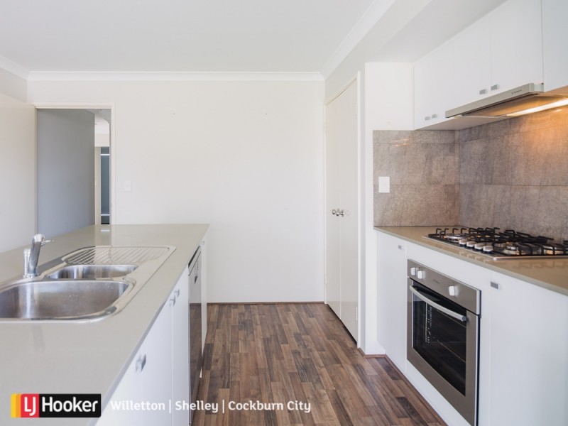 22 Riva Entrance, Piara Waters WA 6112