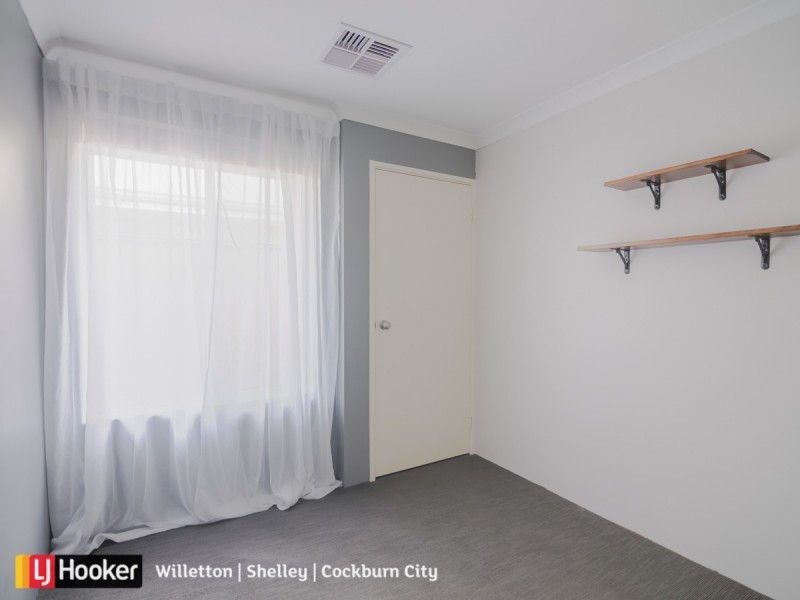 22 Riva Entrance, Piara Waters WA 6112