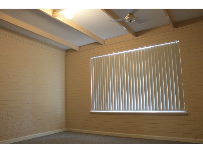 8 Scroop Way, Spearwood WA 6163