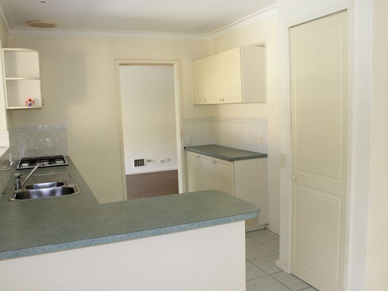 61 Tuscan Street, Rossmoyne WA 6148