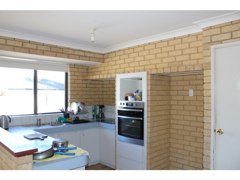 15 Barrington Street, Munster WA 6166