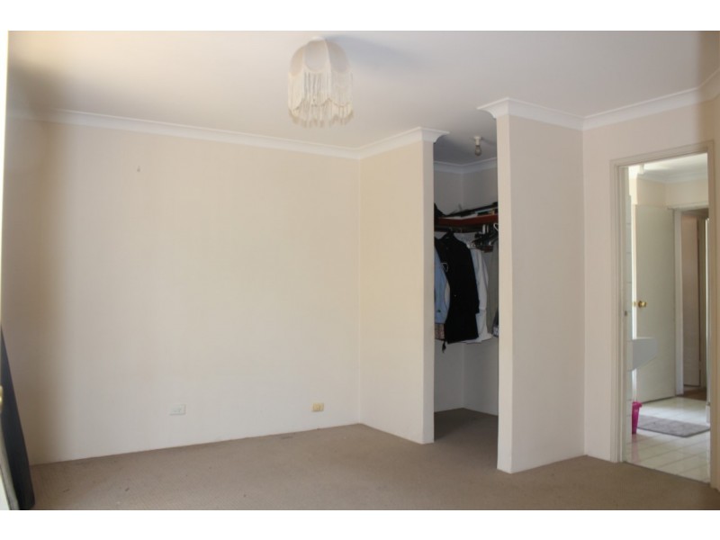 15 Barrington Street, Munster WA 6166