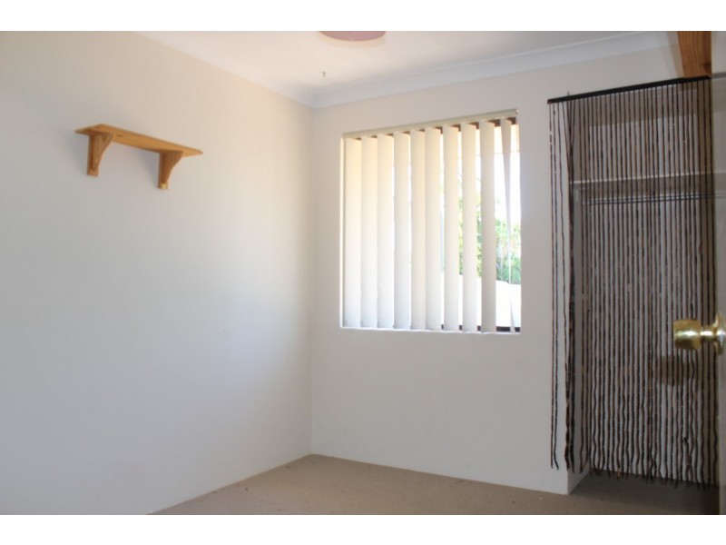 15 Barrington Street, Munster WA 6166