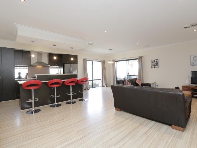 15 London Link, Aubin Grove WA 6164