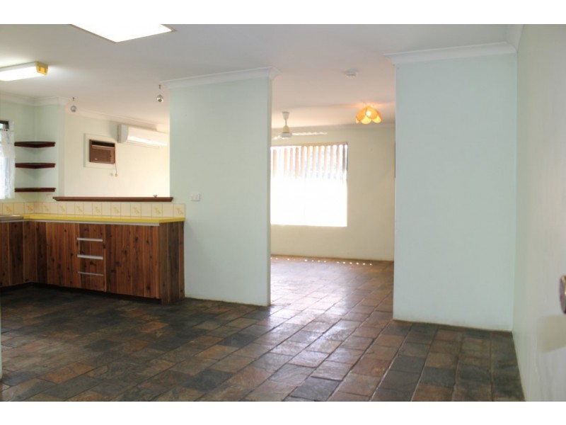 33 Dotterel Way, Yangebup WA 6164