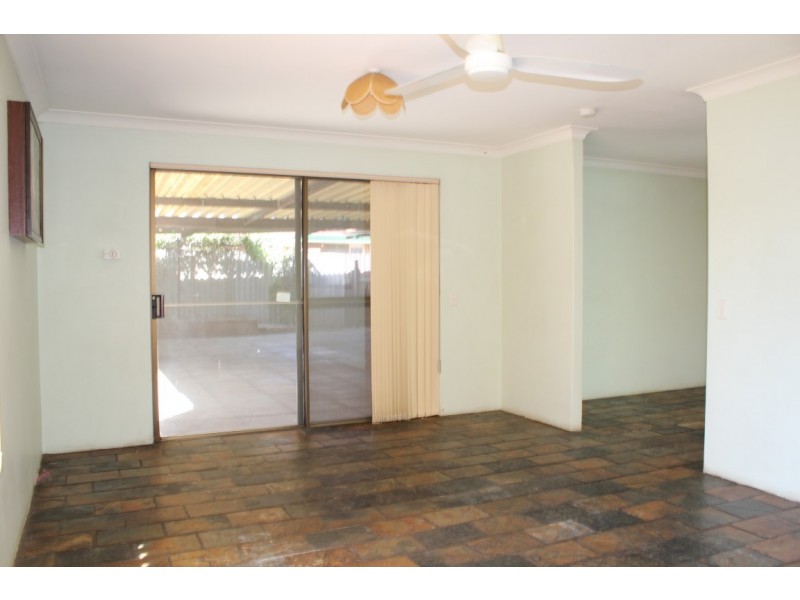 33 Dotterel Way, Yangebup WA 6164