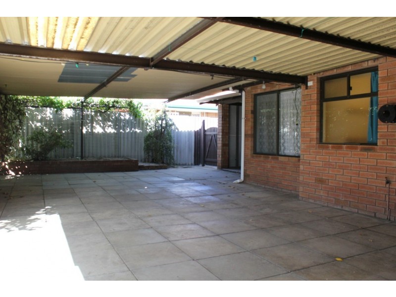 33 Dotterel Way, Yangebup WA 6164