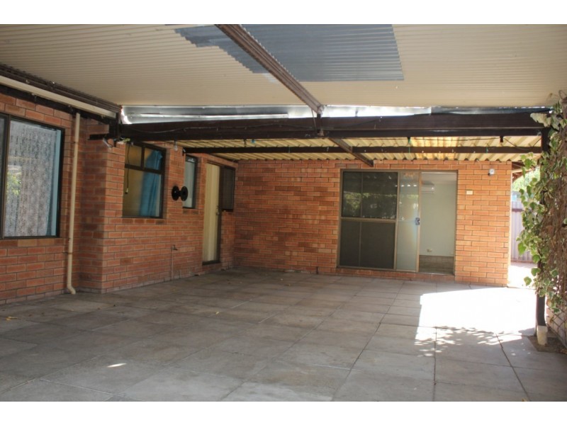 33 Dotterel Way, Yangebup WA 6164